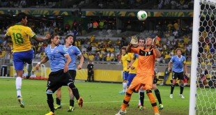 Brazil-v-Uruguay-Paulinho-goal_2964138