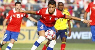 SANTIAGO, CHILE - SEPTEMBER 11: Alexis Sanchez controls the ball during a match between Chile and Colombia as part of the South American Qualifiers for the FIFA Brazil 2014 World Cup at the Estadio Monumental de Santiago on September 11, 2012 in Santiago, Chile. (Photo by LatinContent/Getty Images)